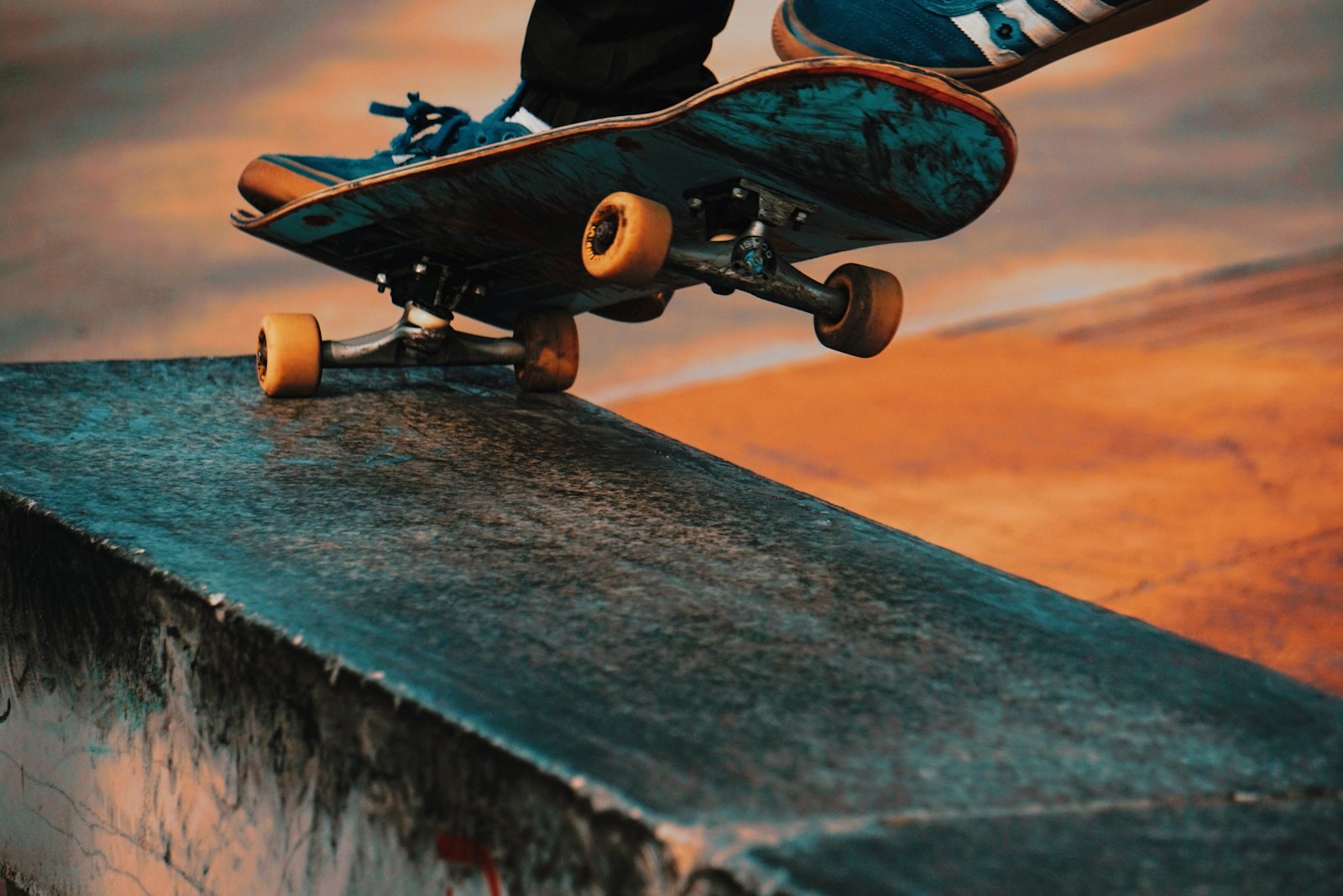 SKATE riding